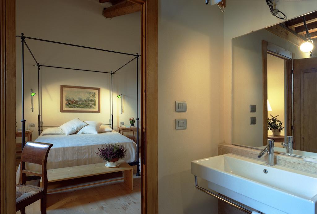 Fattoria Casamora - Suites Pian Di Sco Exterior photo